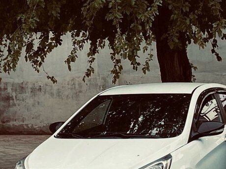 Hyundai Accent 2013