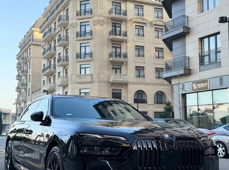 BMW i7 2023