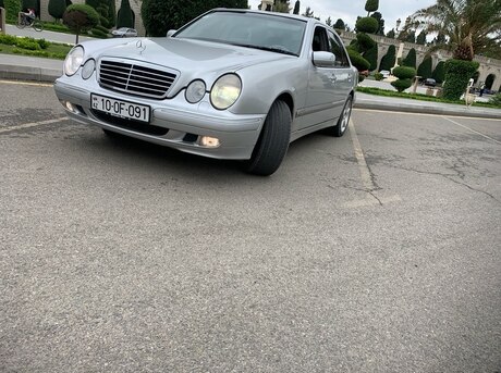 Mercedes E 240 2000