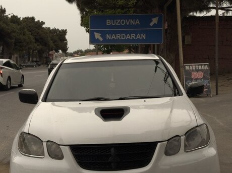 Mitsubishi Airtrek 2003