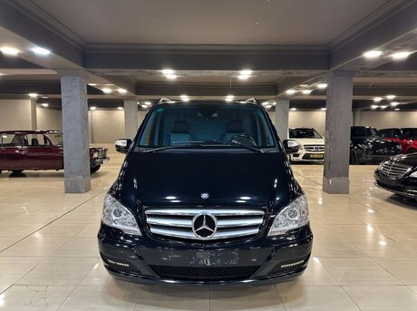 Mercedes Viano