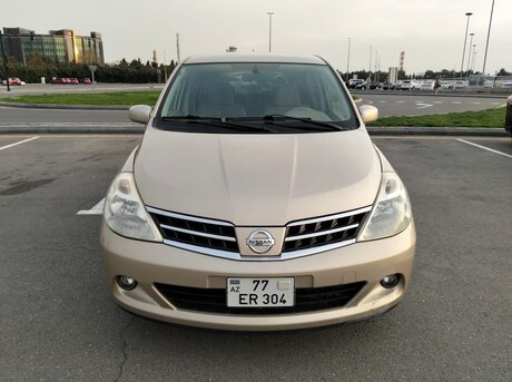 Nissan Tiida 2012