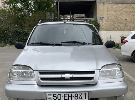 Chevrolet Niva 2004