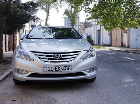 Hyundai Sonata 2010