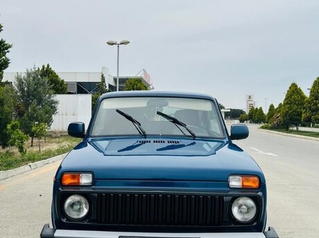 LADA (VAZ) Niva 2015