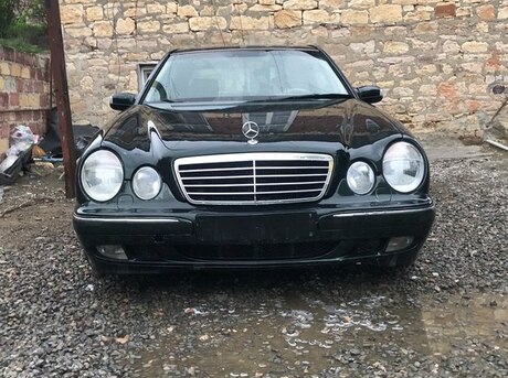 Mercedes E 240 2000