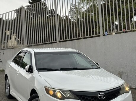 Toyota Camry 2011