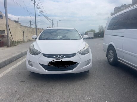 Hyundai Avante 2013