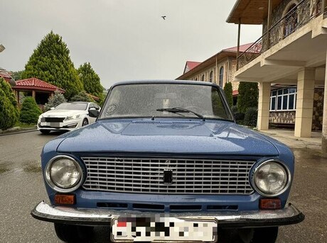 LADA (VAZ) 21011 1985