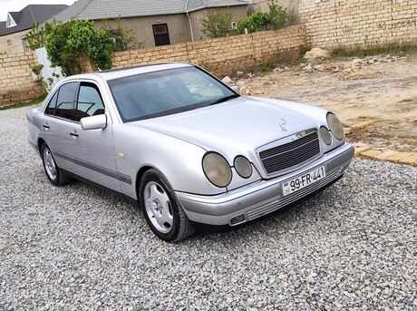 Mercedes E 240 1998