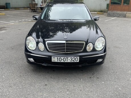 Mercedes E 320