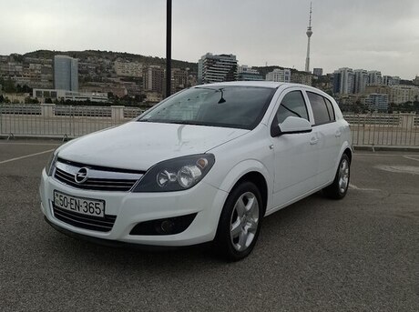 Opel Astra 2010