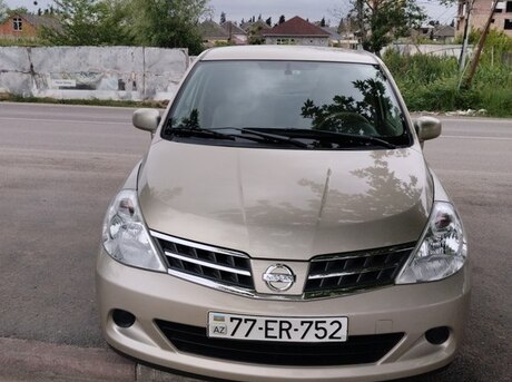 Nissan Tiida 2011