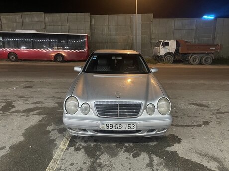 Mercedes E 220 d 2000