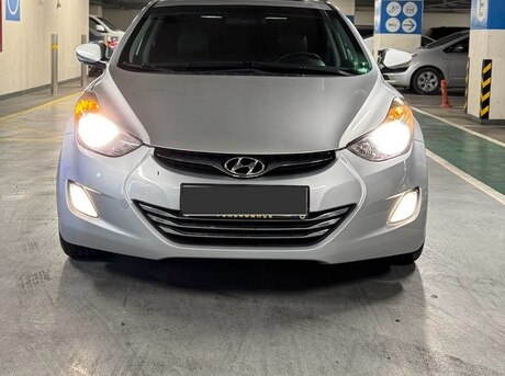 Hyundai Elantra 2013