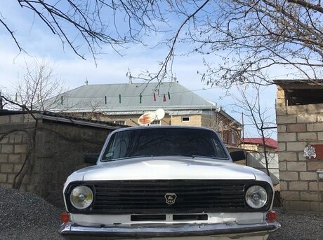 GAZ 24 1989