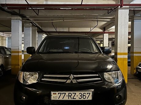 Mitsubishi L200 2011