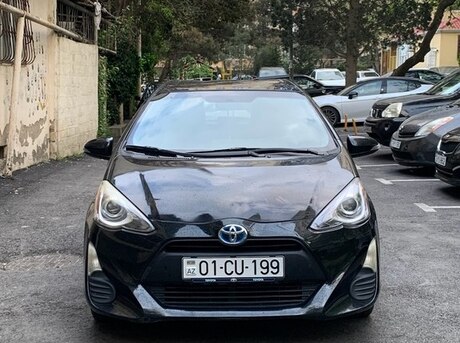 Toyota Prius C 2016