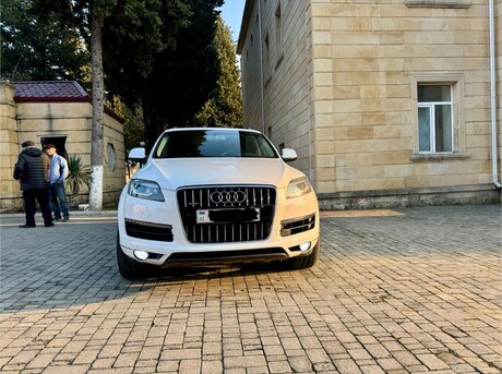 Audi Q7 2011
