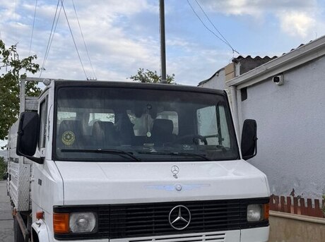 Mercedes 709 D 1995