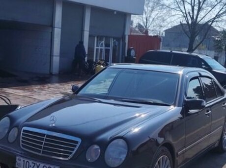 Mercedes E 220 d 2001