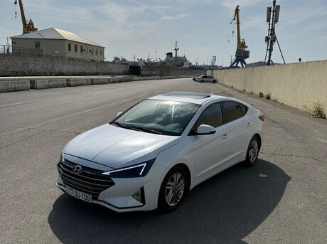 Hyundai Elantra 2019