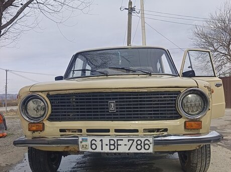 LADA (VAZ) 21011 1984