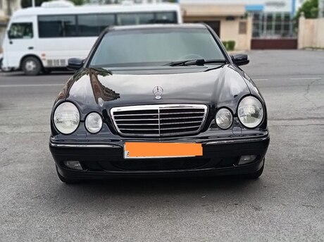 Mercedes E 240 2000