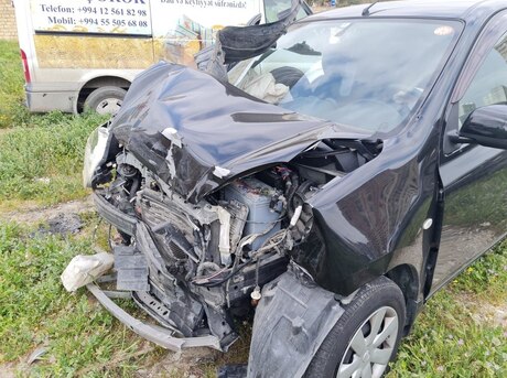 Nissan March 2012