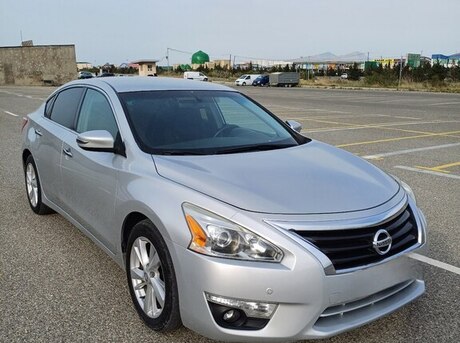 Nissan Altima