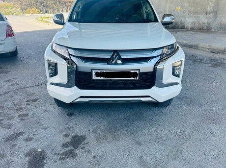 Mitsubishi L200 2021