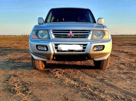 Mitsubishi Pajero 2001