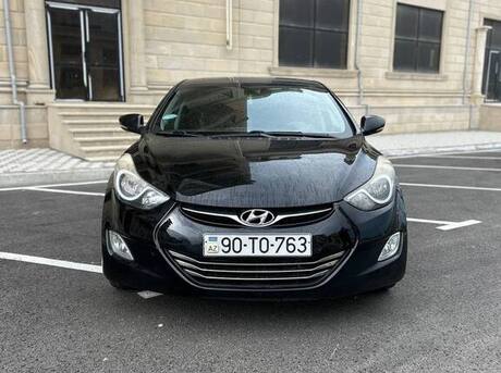 Hyundai Elantra 2012
