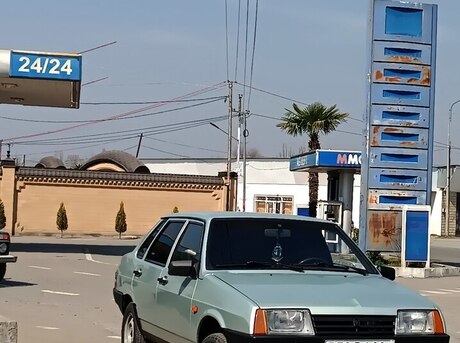 LADA (VAZ) 21099 2000