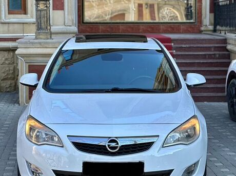Opel Astra 2010