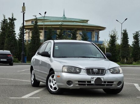 Hyundai Elantra 2002