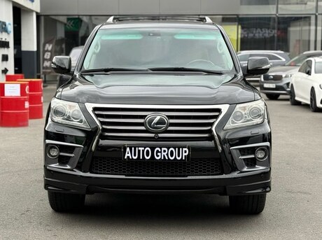 Lexus LX 570 2013