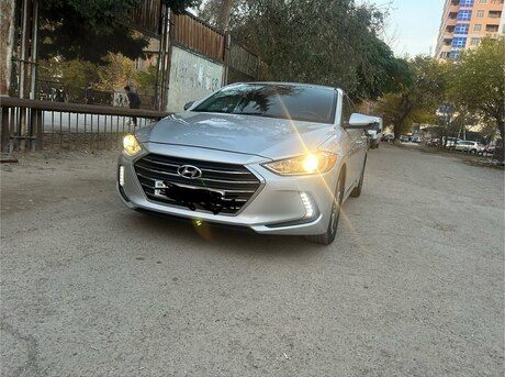 Hyundai Elantra 2016
