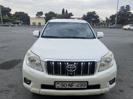 Toyota Land Cruiser Prado 2011