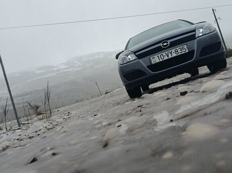 Opel Astra 2004