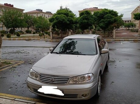 Nissan Sunny 2005