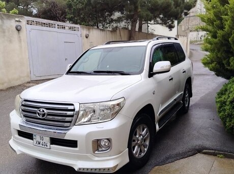 Toyota Land Cruiser 2011
