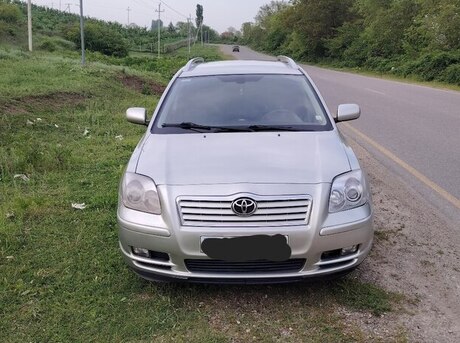 Toyota Avensis 2004