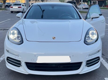 Porsche Panamera 4S 2013