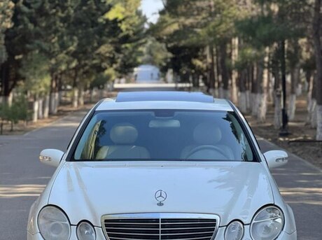 Mercedes E 240 2004