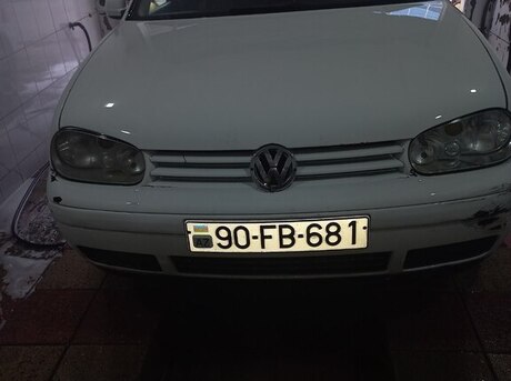 Volkswagen Golf 2003