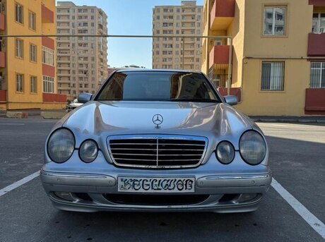Mercedes E 240 2001