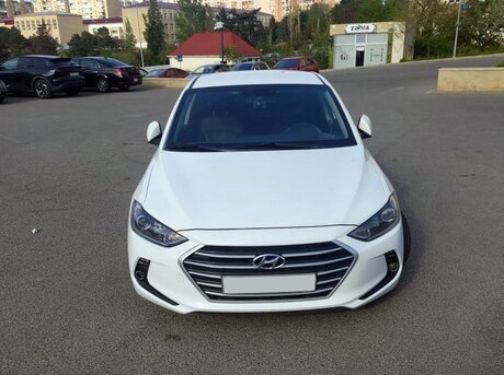 Hyundai Avante 2015