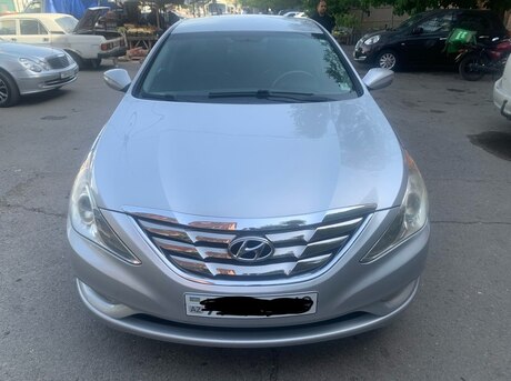 Hyundai Sonata 2011