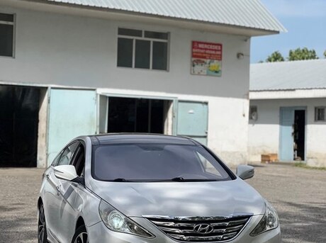 Hyundai Sonata 2011